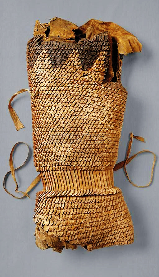 скифские кожаные доспехи, VI в. до н.э.