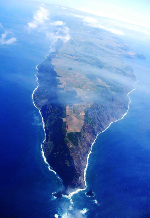 остров Сан-Жоржи, вид с самолёта, Азорские острова