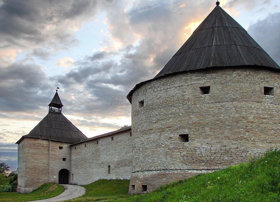 Воротная и Климентовская башни крепости, Старая Ладога