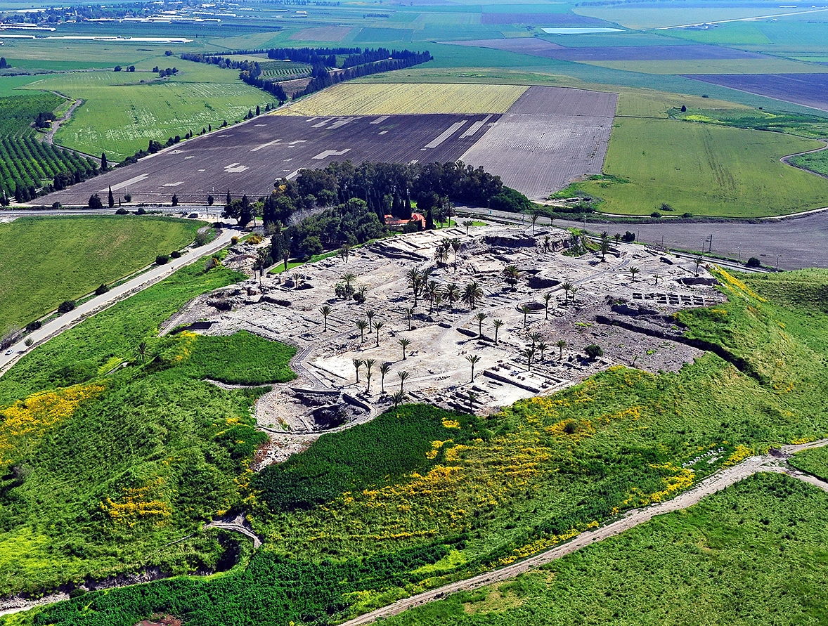 вид на развалины Мегиддо